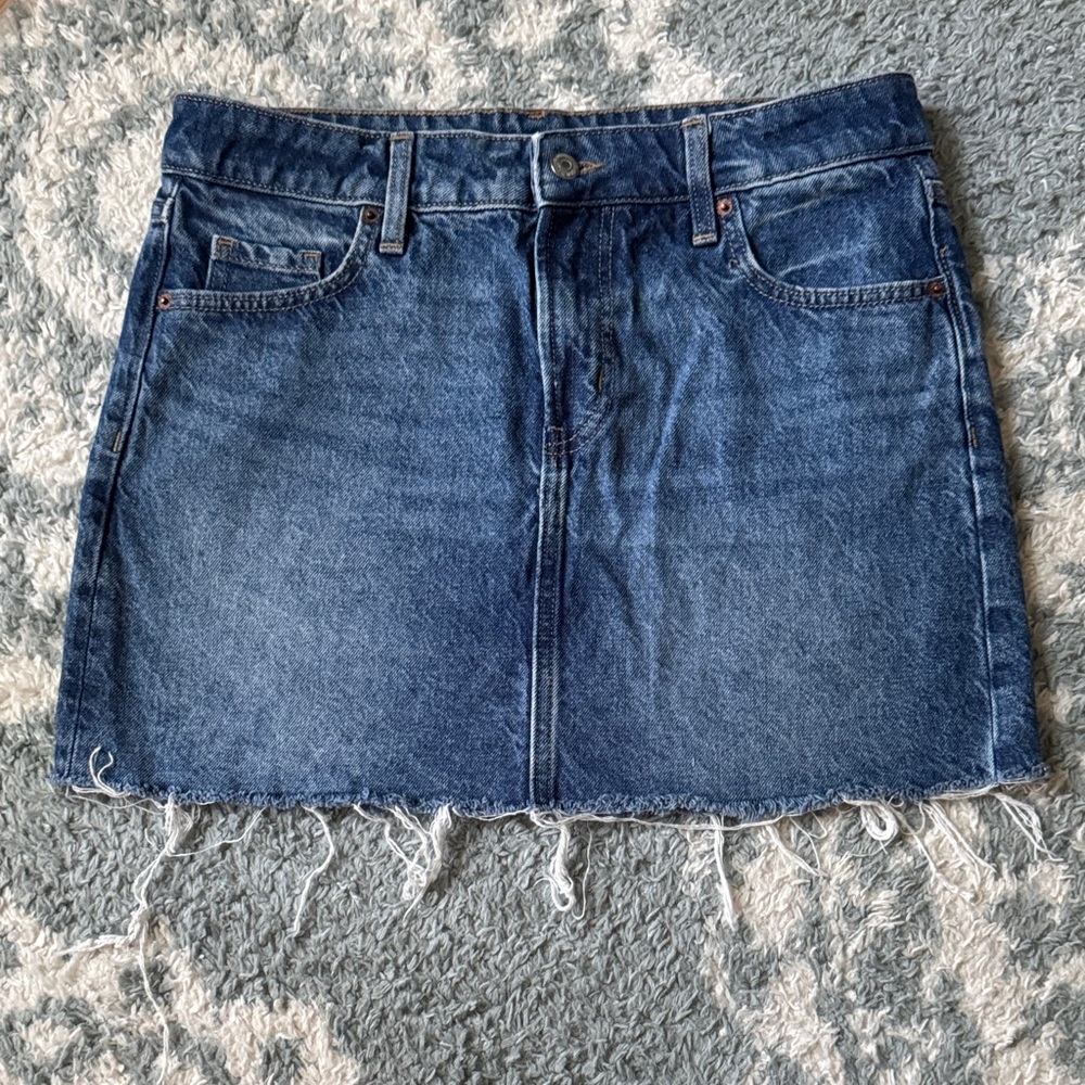 Old navy Womens OG Denim dark wash Frayed Hem MINI Skirt mid rise  6
